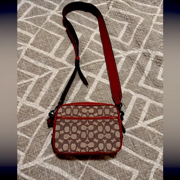 Coach Flight Bag 19 in signature jacquard w varsity patches